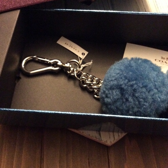 Authentic Coach Pom Pom Bag Accessory NEW - Picture 3 of 6